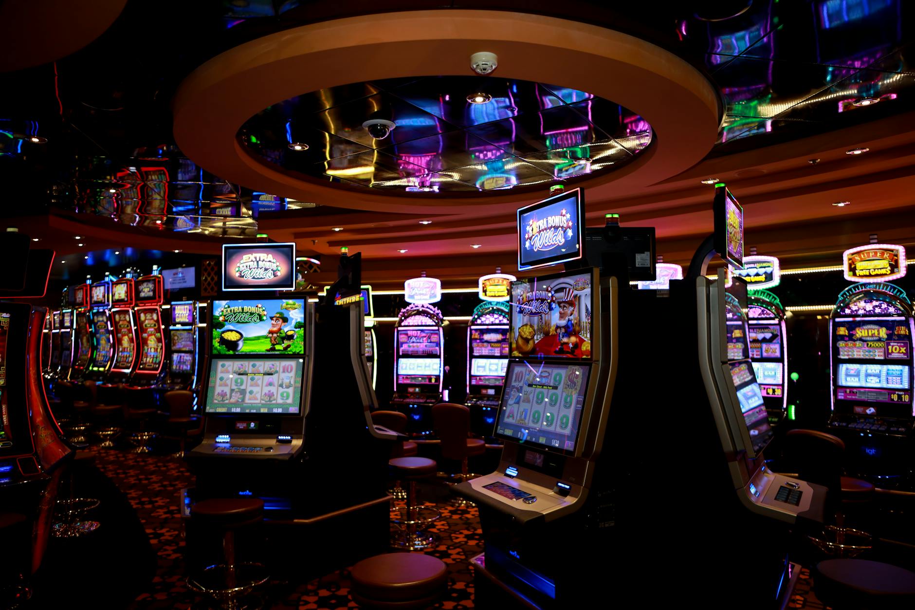 Người chơi kiểm tra RTP và độ biến động trước khi chọn game